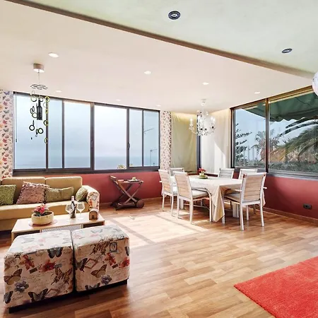 Palmeras, Un Remanso De Paz קנדלריה